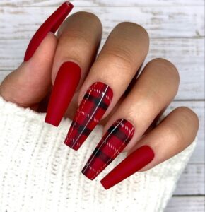 Festive-Plaid-Nails