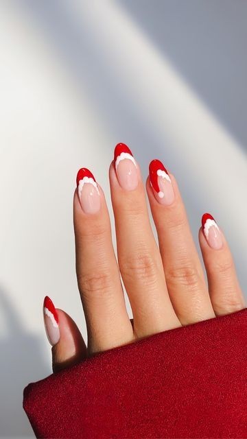 Santa-hats-short-nails