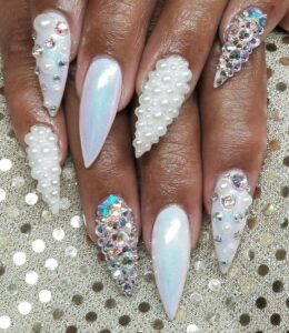 Jewelry-Inspired-Nails