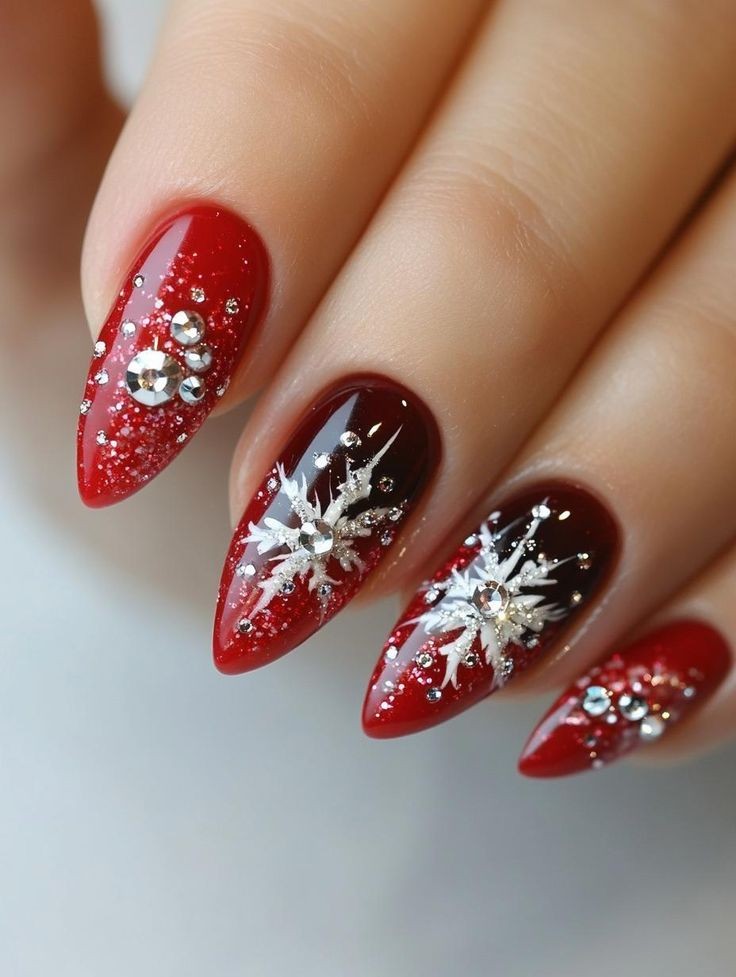 Ornament-Accents-short-nails