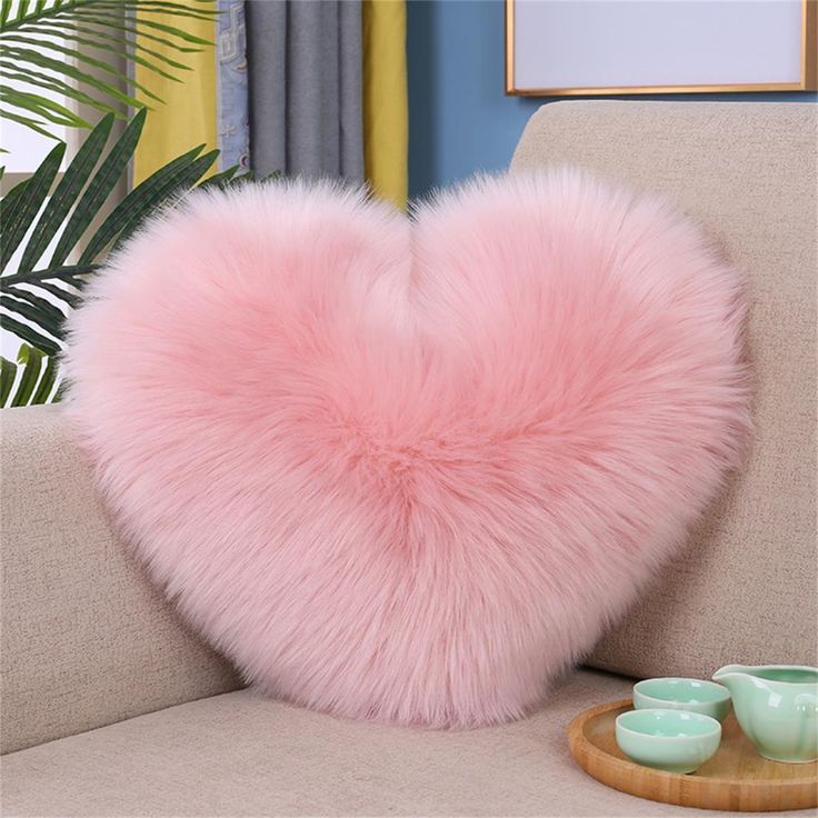 Dorm-room-Decorative Pillows-essentials-for girls
