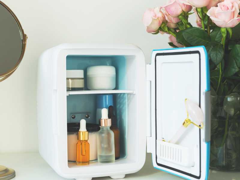 Dorm-room-mini-fridge