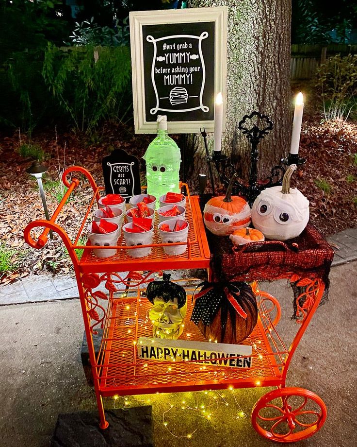 Halloween-Trick-or-Treat-Area