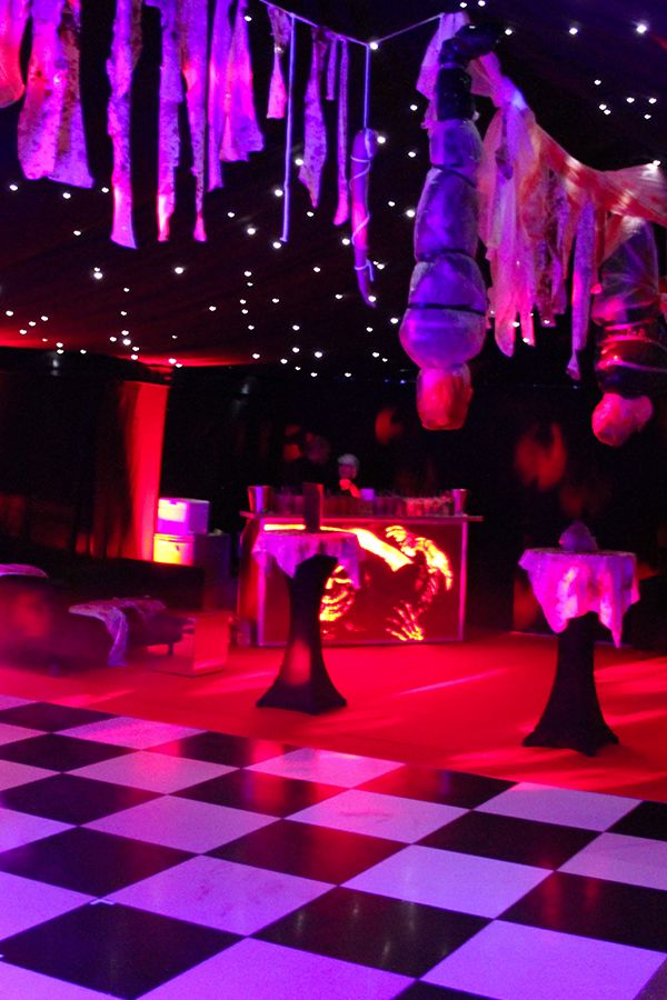 halloween-party-dancing-floor.
