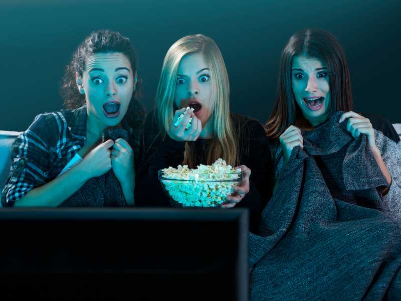 halloween-movie-room.