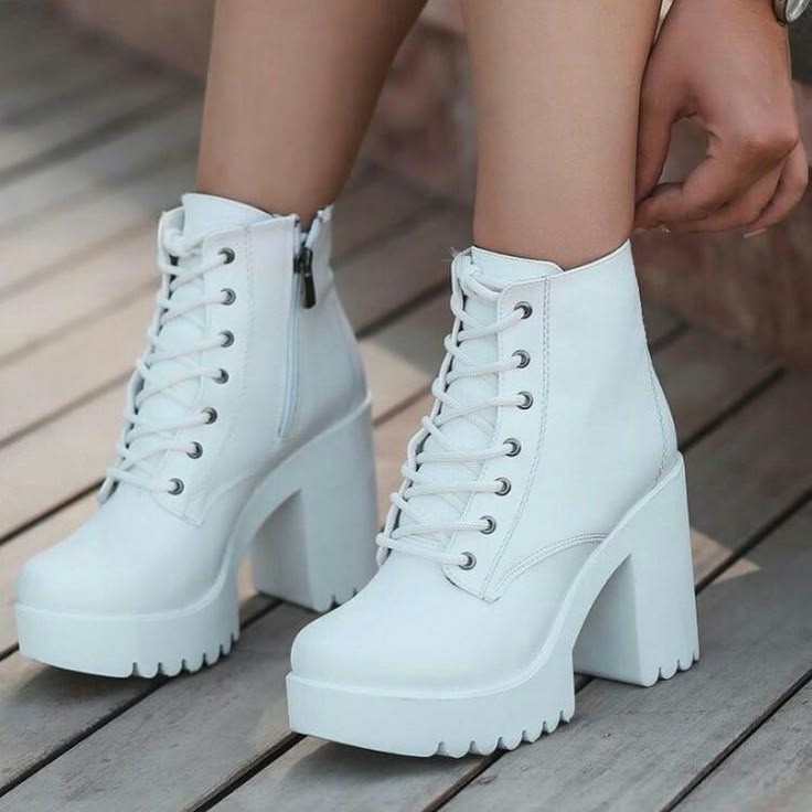 ANKLE-BOOTS