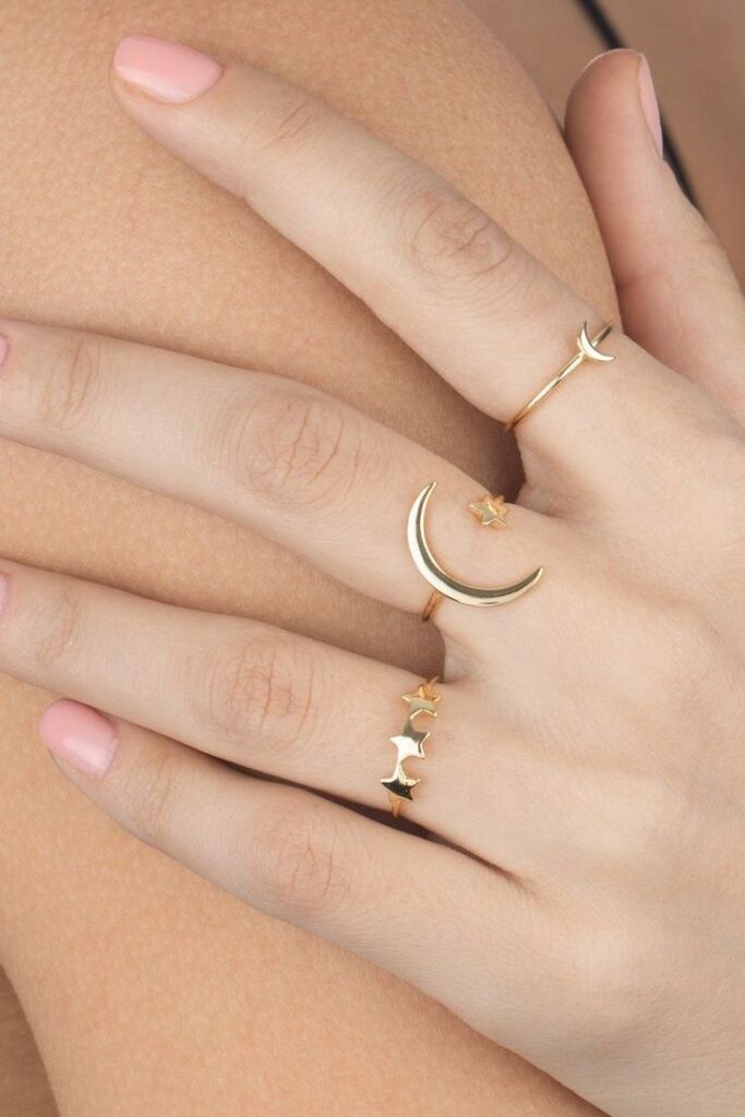 Must-have-accessories-every-girl-needs