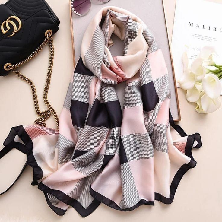 Must-have-accessories-every-girl-needs