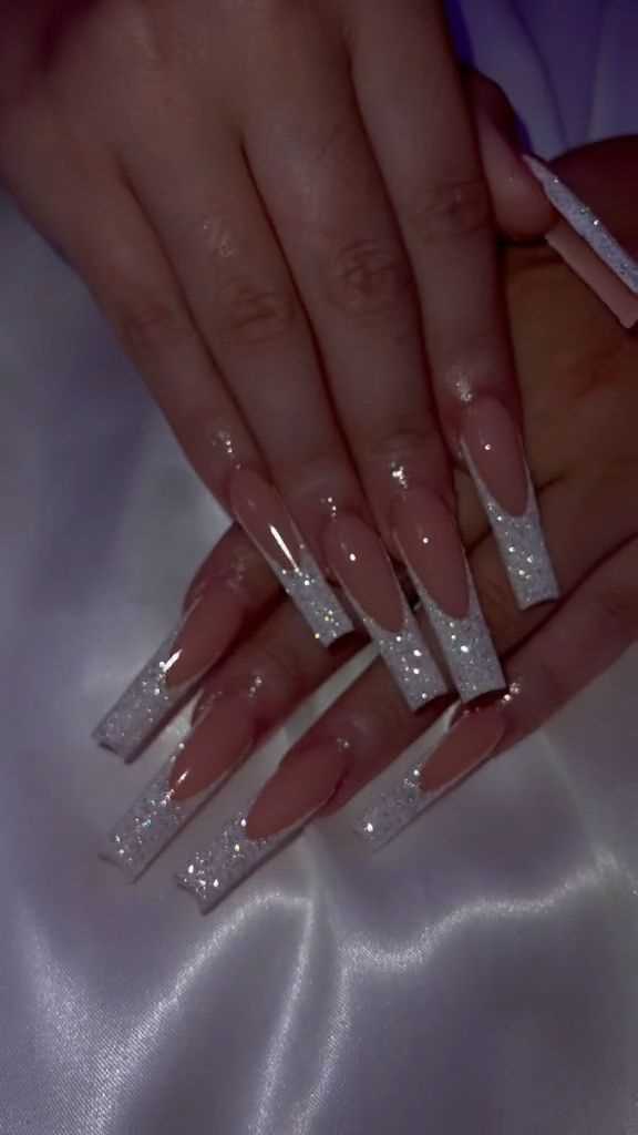 Glitter-French-Tips