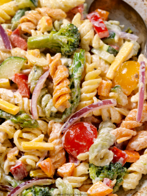 Creamy-Greek-Chicken-Pasta-Bowl