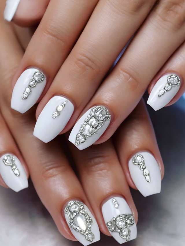 Diamond -Cuticle- Accents-Baddie-Nail-Idea