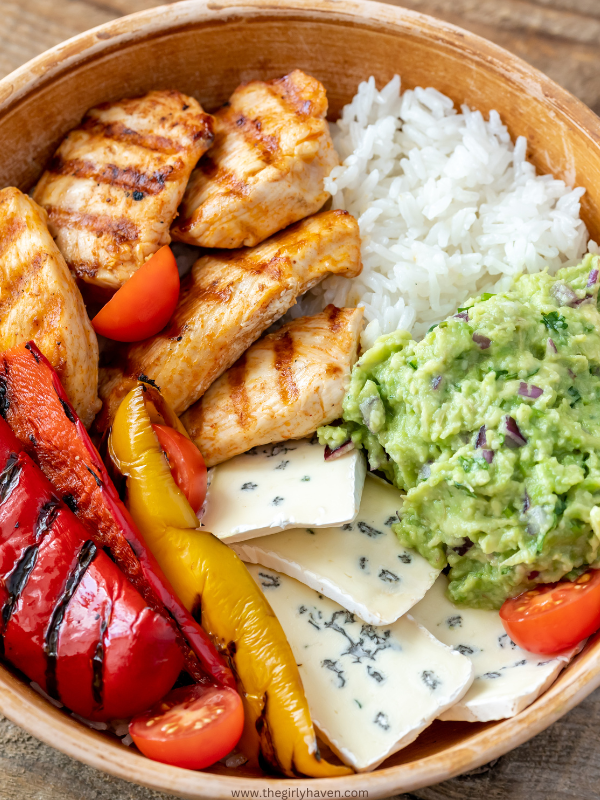 Greek-Chicken-and-Avocado-Rice-Bowl