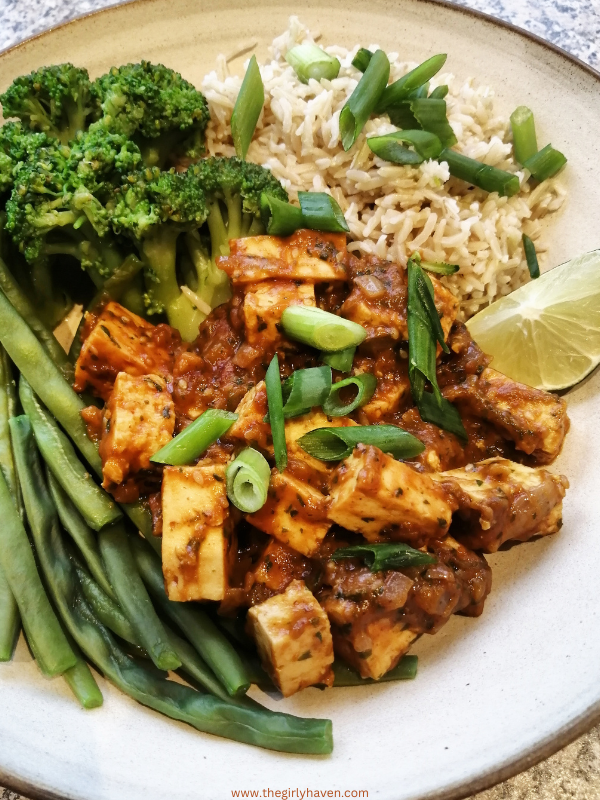 Vegan-Friendly-Greek-Chicken-Bowl 