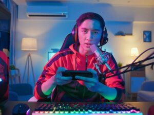 Gamer's-valentines-day-basket