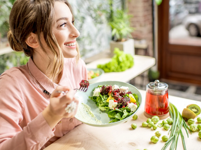Eating-healthy-and-mindful