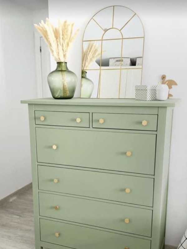 20 Steps on How to Style a Dresser Top Like A Pro