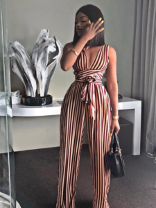 Best-summer-travel-women-outfit