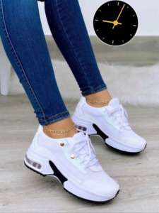 Best-summer-travel-women-outfit