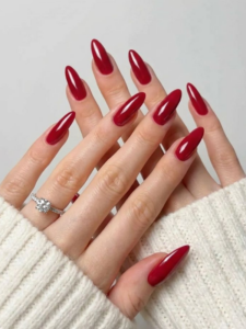 Classic-Baddie-Almond-Nails-That-Never-Go-Out-of-Style