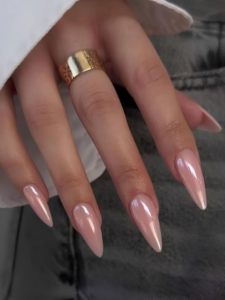 Spring-Nail-Ideas-That-Feel-Fresh-and-Feminine