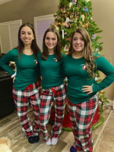 Heartwarming-pajamas-Idea-for-trio-friends