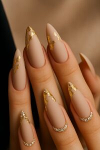 Nude-Nails-with-Gold-Foil-Details