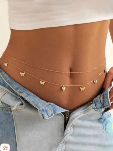 Stylish-Ways-to-Accessorize-Simple-Outfits