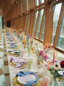 Modern-easter-table-scape-ideas-for-apartment 