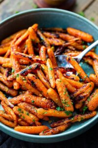 Honey-Butter-Roasted-Carrots
