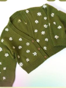 Spring-capsule-wardrobe-essentials-for-women