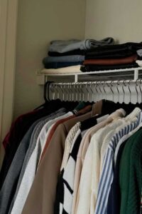 Declutter-Your-Current-Wardrobe