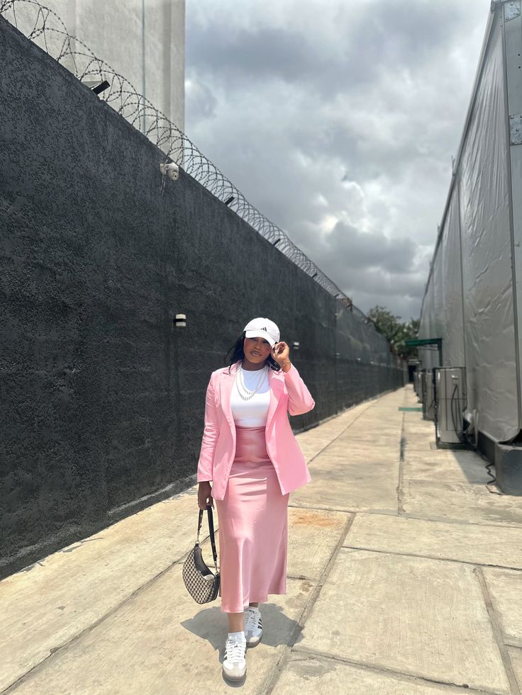 How-to-Follow -rends-While-Staying-Modest