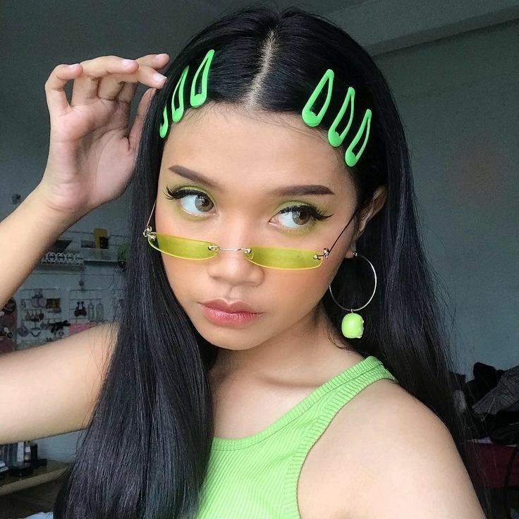 How-to-Style-Accessories-Without-Looking-Overdone