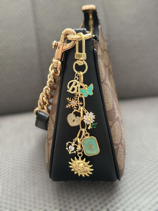 15-Beautiful-Purse-Charm-DIY-Ideas-You-Will-Love