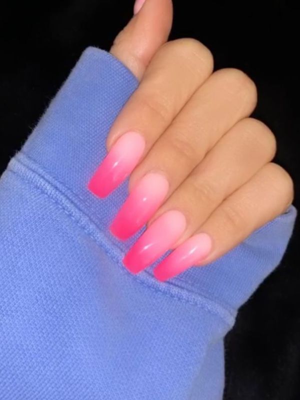 Beautiful-Girly-Acrylic-Nails-Every-Girl-Should-Try-On