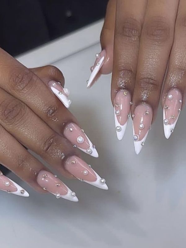 Beautiful-Girly-Acrylic-Nails-Every-Girl-Should-Try-On