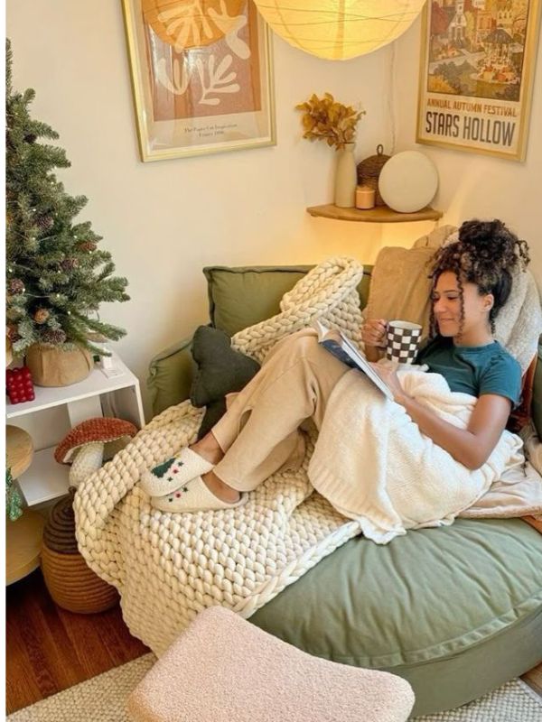 Beautiful-Sage-Green-Dorm-Room-Ideas-for-a-Cozy-Space