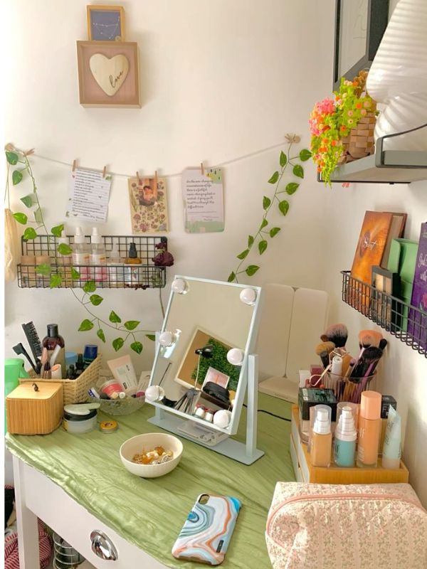 Beautiful-Sage-Green-Dorm-Room-Ideas-for-a-Cozy-Space
