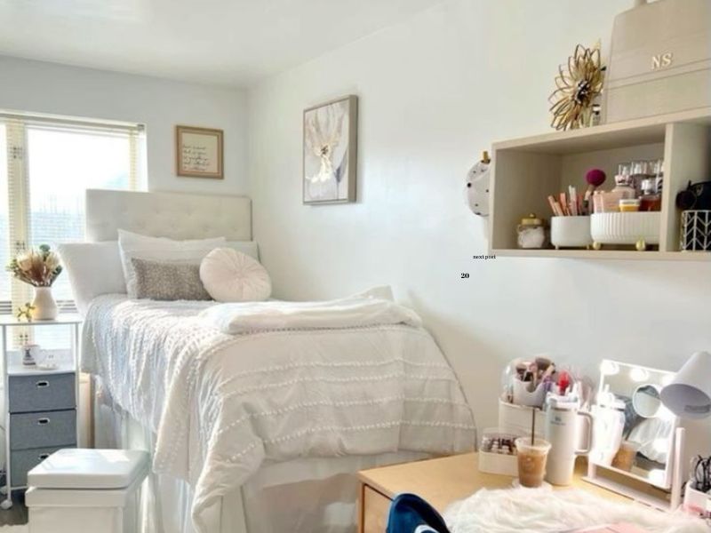 Best-White-Dorm-Room-Decor-Ideas-for-a-Cozy-and-Dreamy-Space