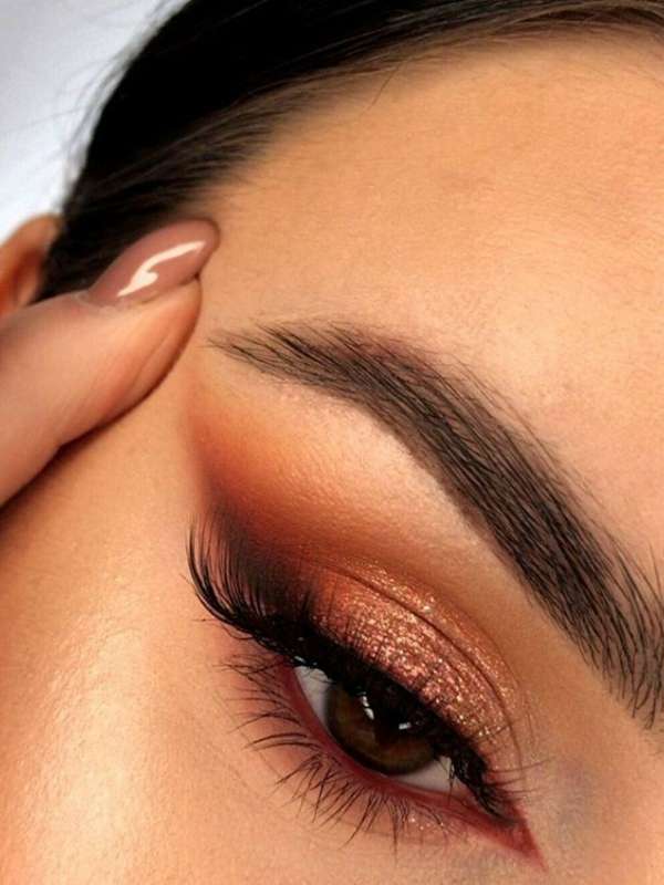 Brown-Smokey-Eye-fall-makeup
