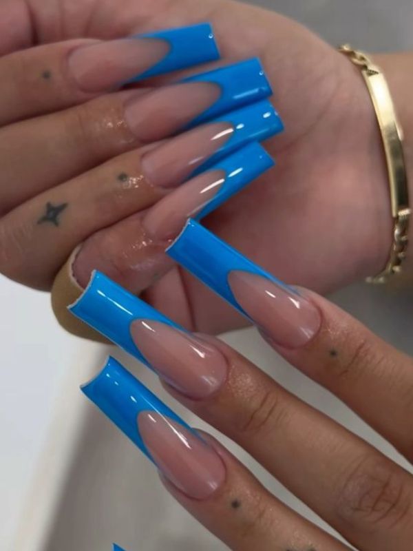 Classic-French-Tip-Long-Nails-Ideas-You'll-Want-to-Try