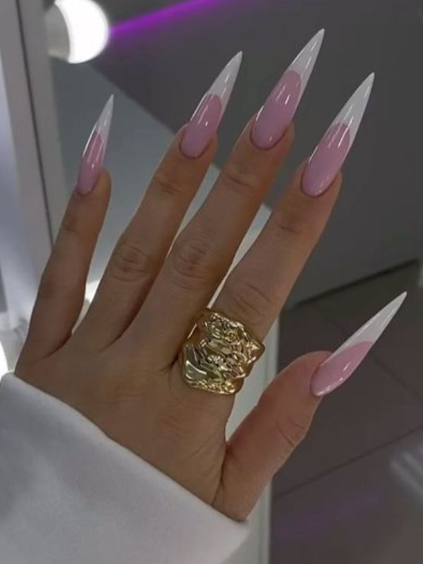 Classic-French-Tip-Long-Nails-Ideas-You'll-Want-to-Try