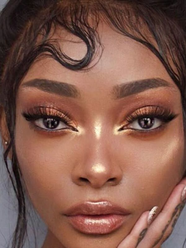 Dark-Feminine-Fall-Makeup-Looks-You'll-Love