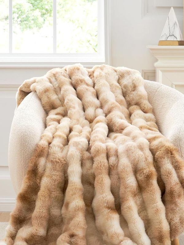Dorm-Room-Beige-Throw-Blanket
