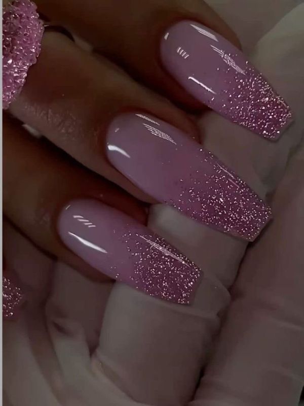 Glitter-Ombre-French-Tips.