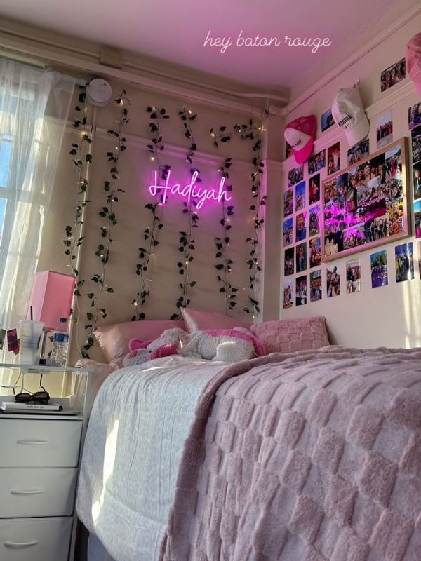 How-to-Add-Dorm-Room-Photo-Walls