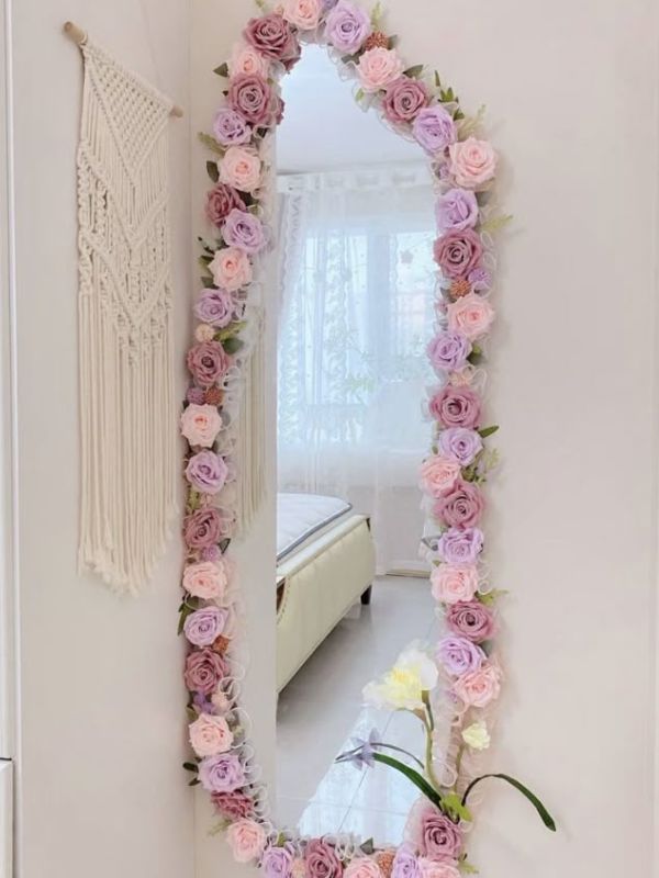 How-to-Decorate-a-Floral-Dorm-Room