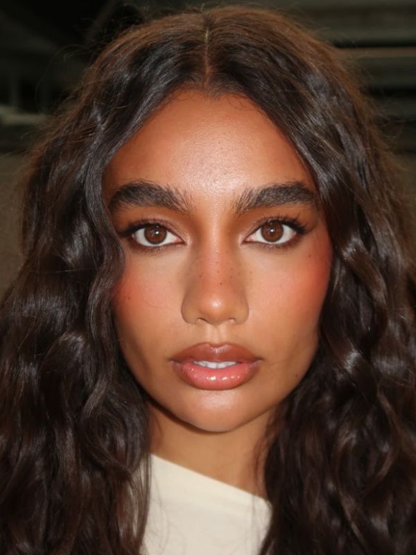 How-to-Make-Your-Fall-Beauty-Look-Last-Through-a-School-Day