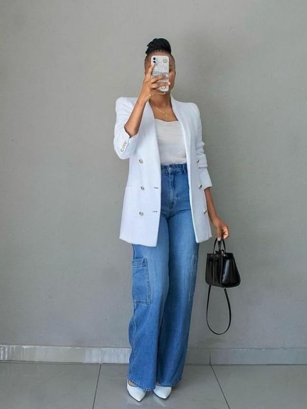 Oversized-Blazer-with-Straight-Leg-Jeans