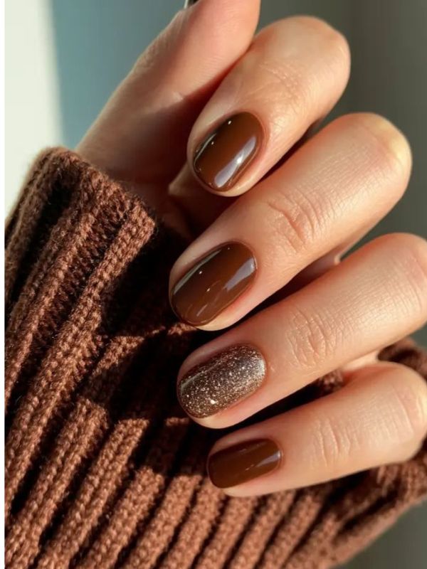 Short-Chocolate-Brown-Nails